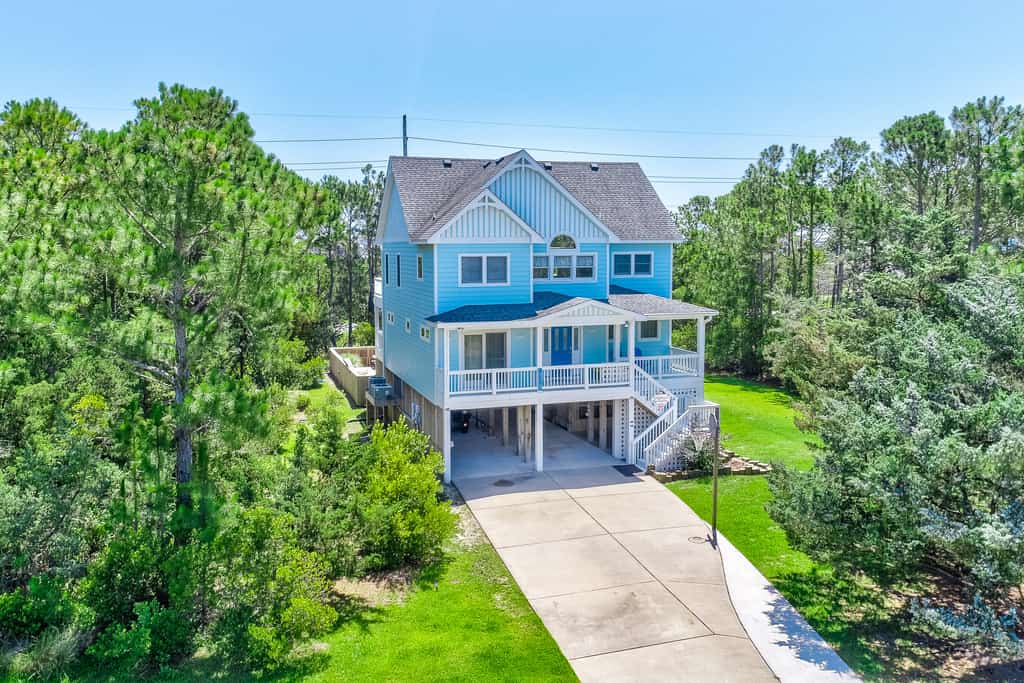 Incredible two-story home with private pool, hot tub, & game room