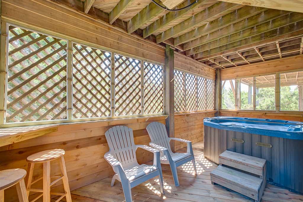 Pelican Watch: Ocean-side, outdoor pool, private hot tub