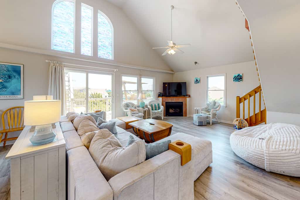 Amazing dog-friendly home with private pool, game room, AC, & W/D - near beach