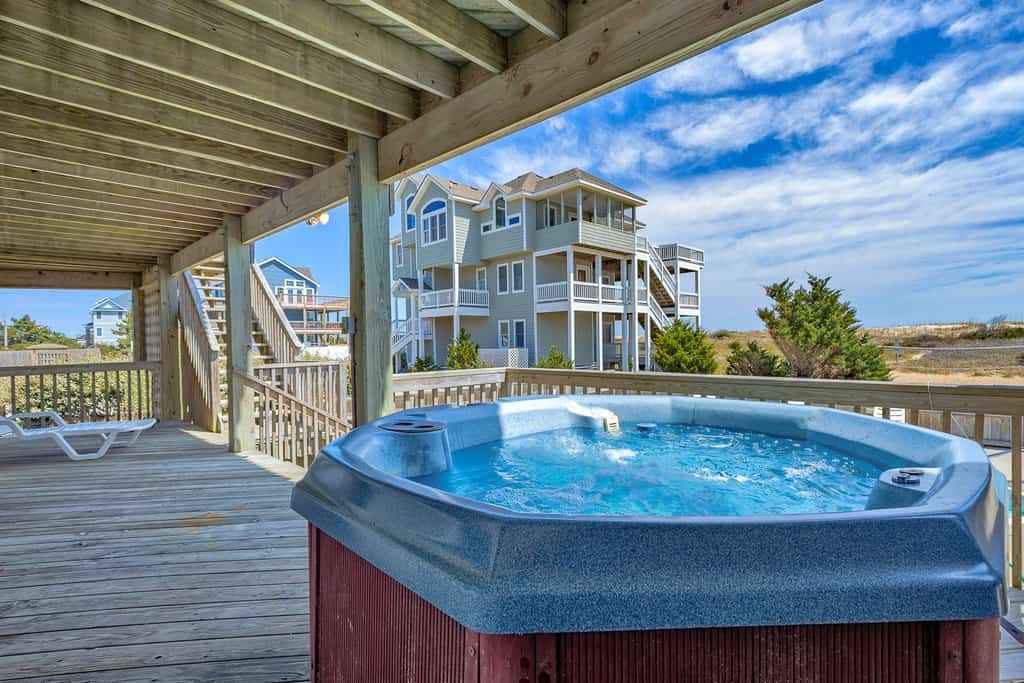 Oceanfront home with private theater, hot tub, pool & pool table