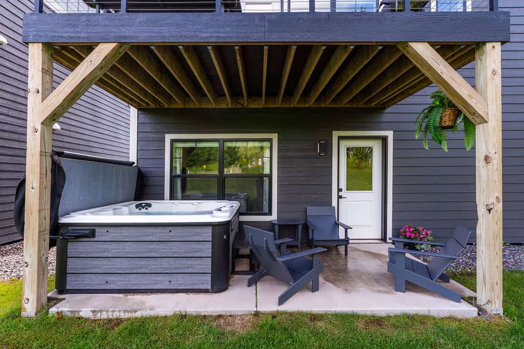 RiverWest Escape- Hot Tub - Sauna - Dog Friendly