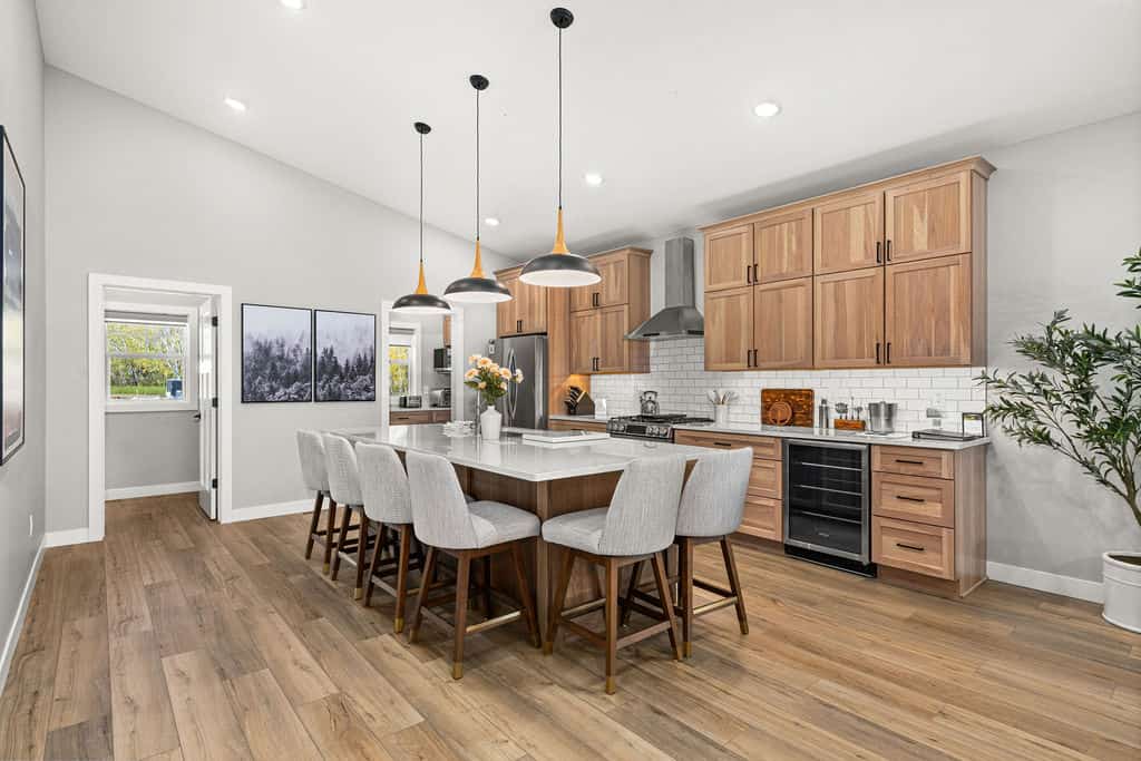 RiverWest Rivers Edge -River View - -Pet Free - Hot Tub