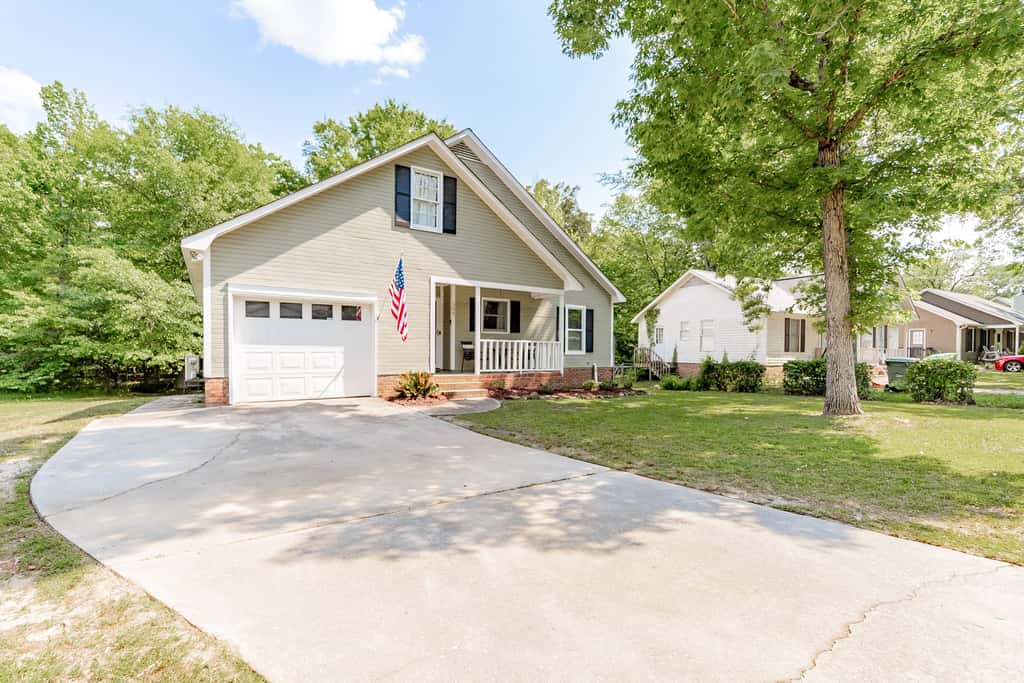 10 Mins to Lake Murray! The Dutch Creek Cottage