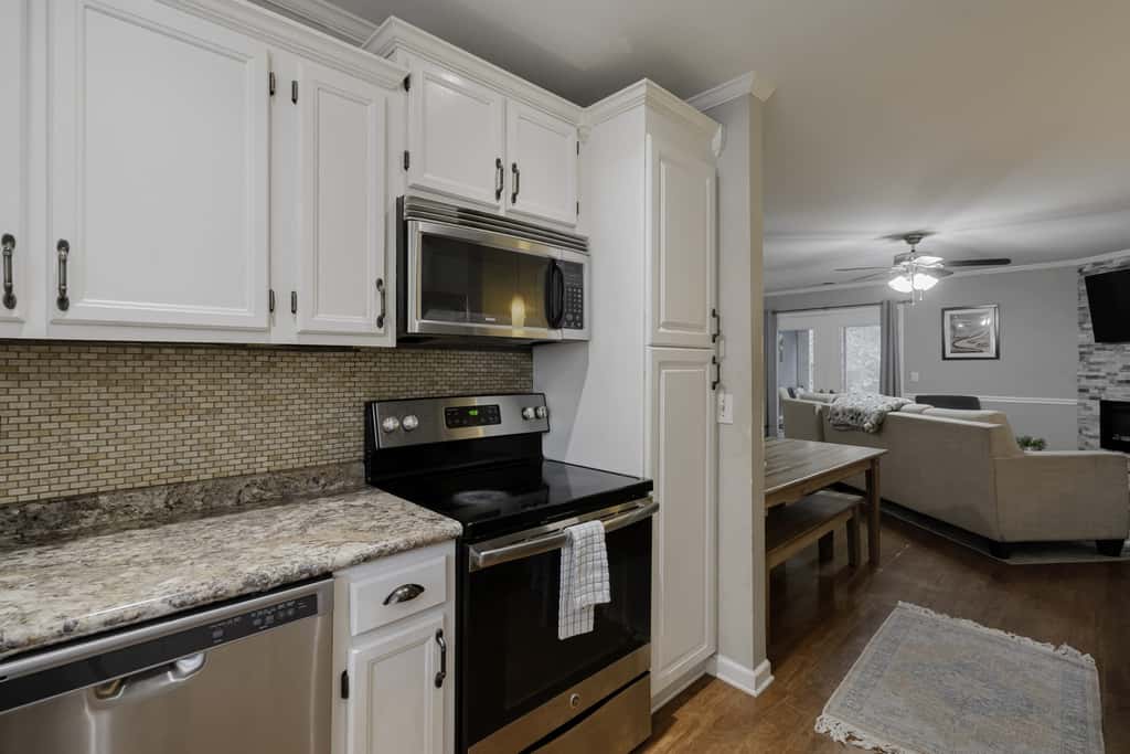 10 Mins to Lake Murray! The Dutch Creek Cottage