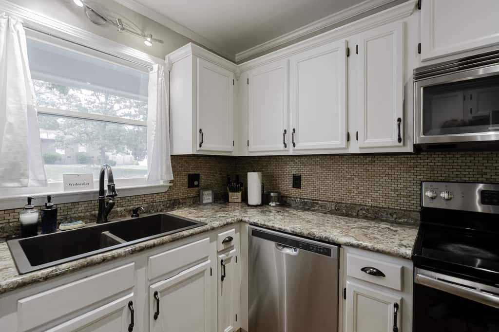 10 Mins to Lake Murray! The Dutch Creek Cottage