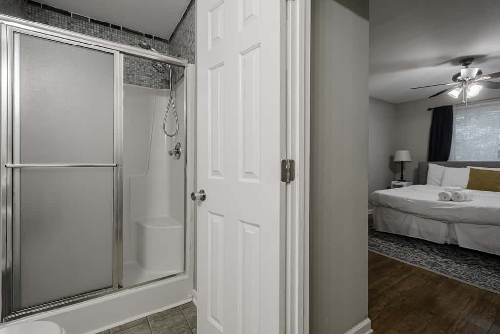 10 Mins to Lake Murray! The Dutch Creek Cottage