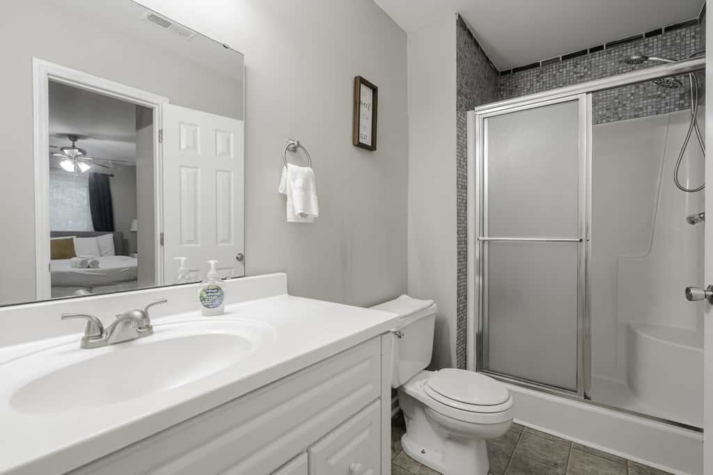 10 Mins to Lake Murray! The Dutch Creek Cottage