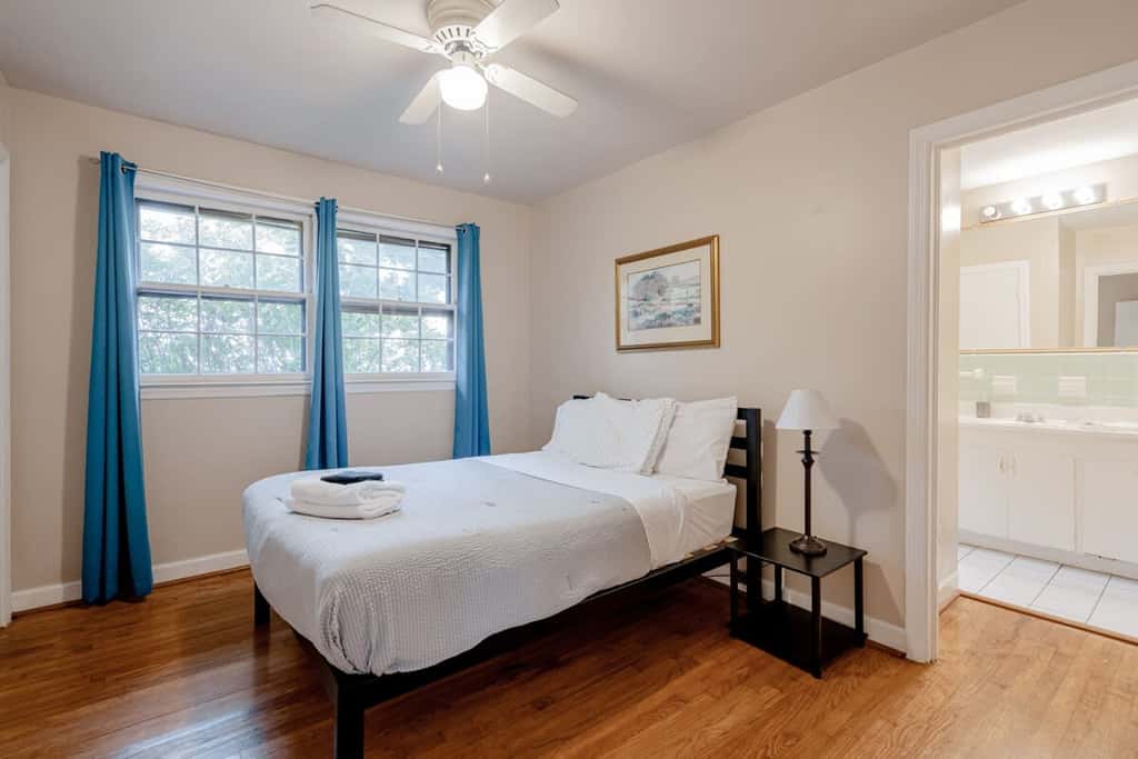 5 mins to Fort Jackson - The Wooded Hilltop Ranch