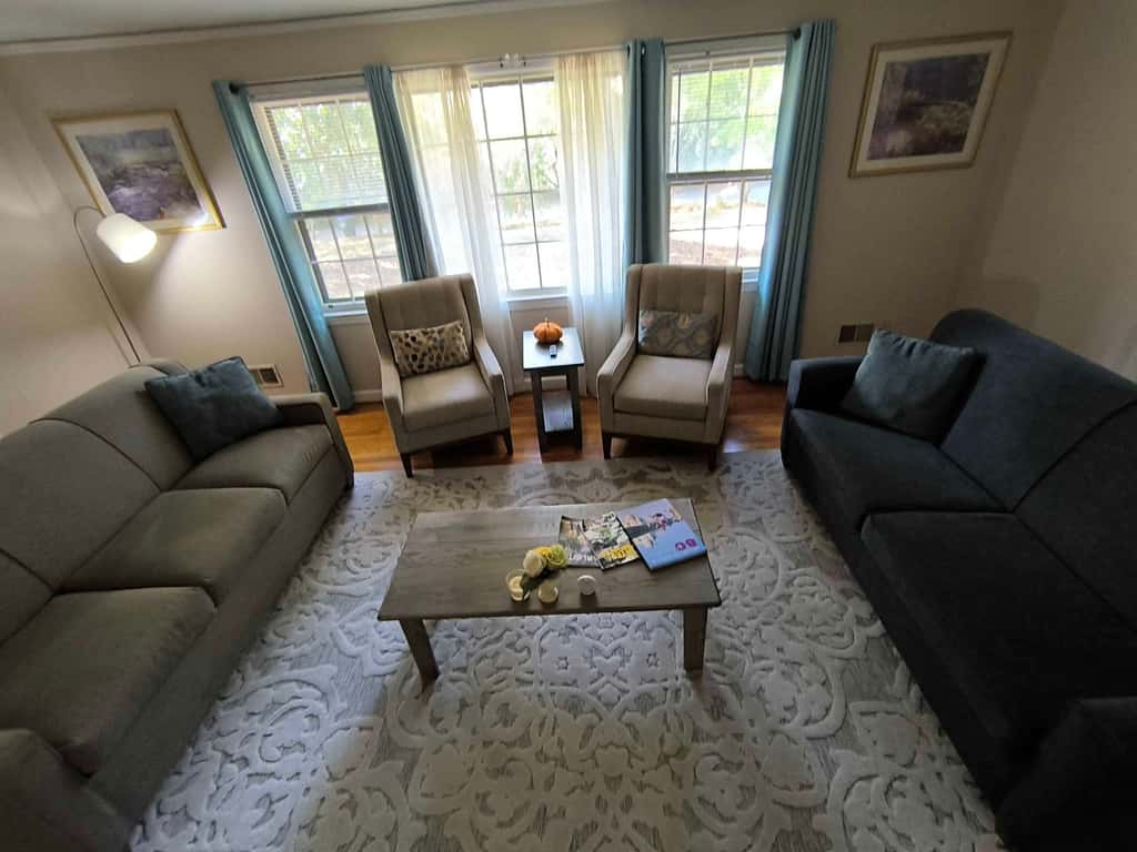 5 mins to Fort Jackson - The Wooded Hilltop Ranch