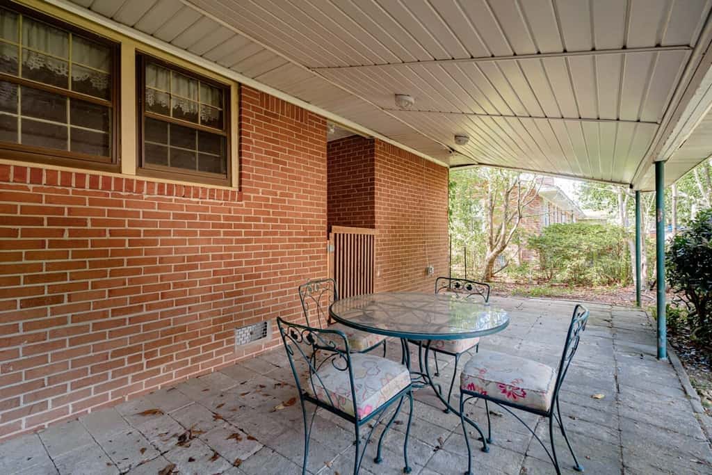 5 mins to Fort Jackson - The Wooded Hilltop Ranch
