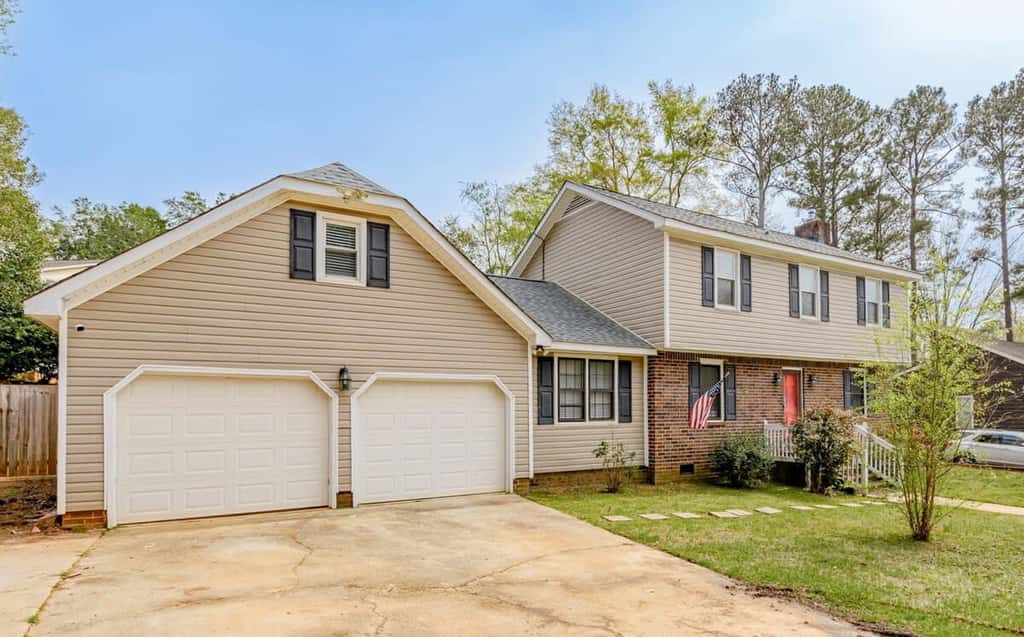 Fenced Yard with Pool! 10 Mins to Lake Murray