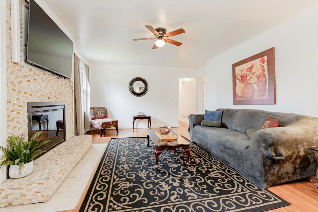 Huge Yard&Near USC & Ft Jackson - The Garnet Ranch