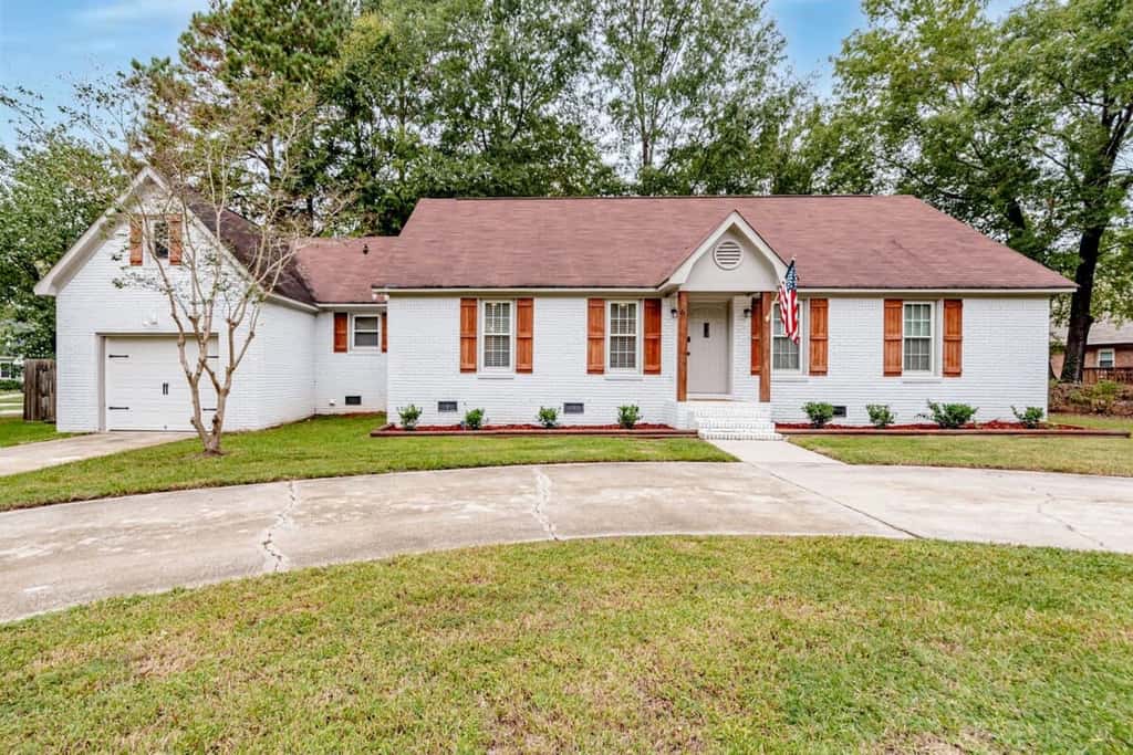 Mins to Lake Murray & Downtown - The Settle-Inn