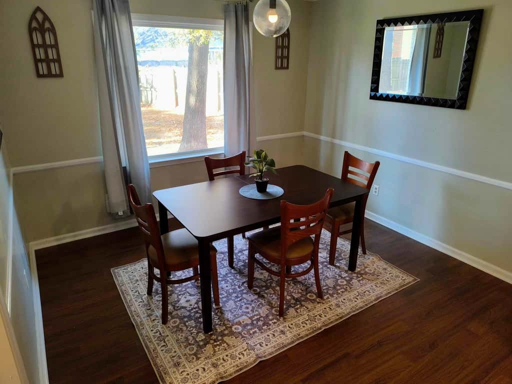 Mins to Lake Murray & Downtown - The Settle-Inn