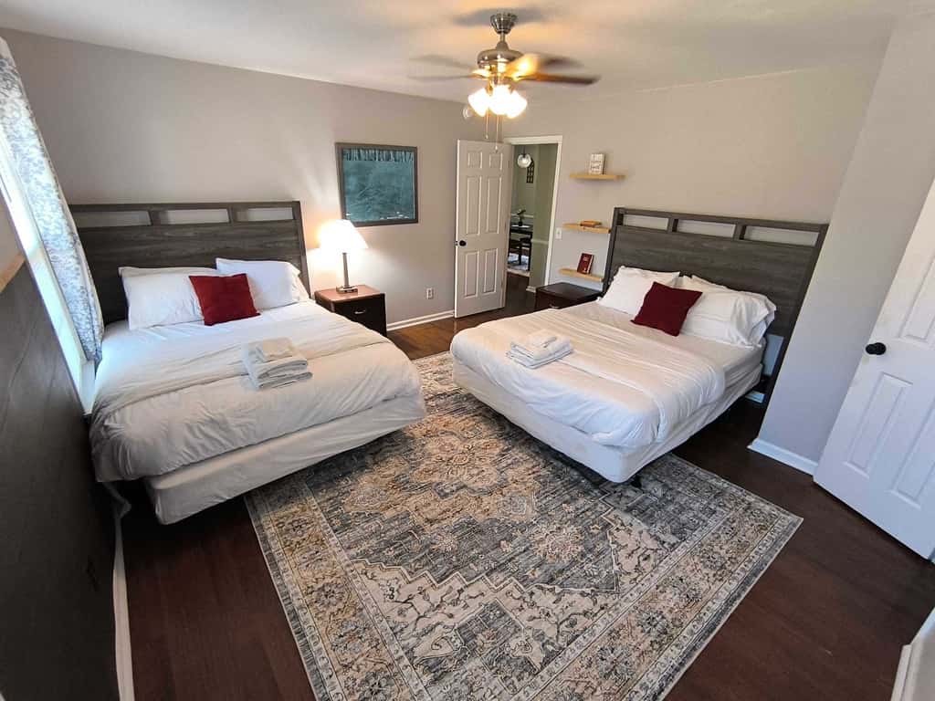 Mins to Lake Murray & Downtown - The Settle-Inn