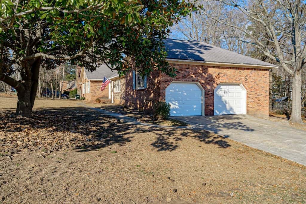 Mins to Lake Murray & Downtown! Serene on Sonning