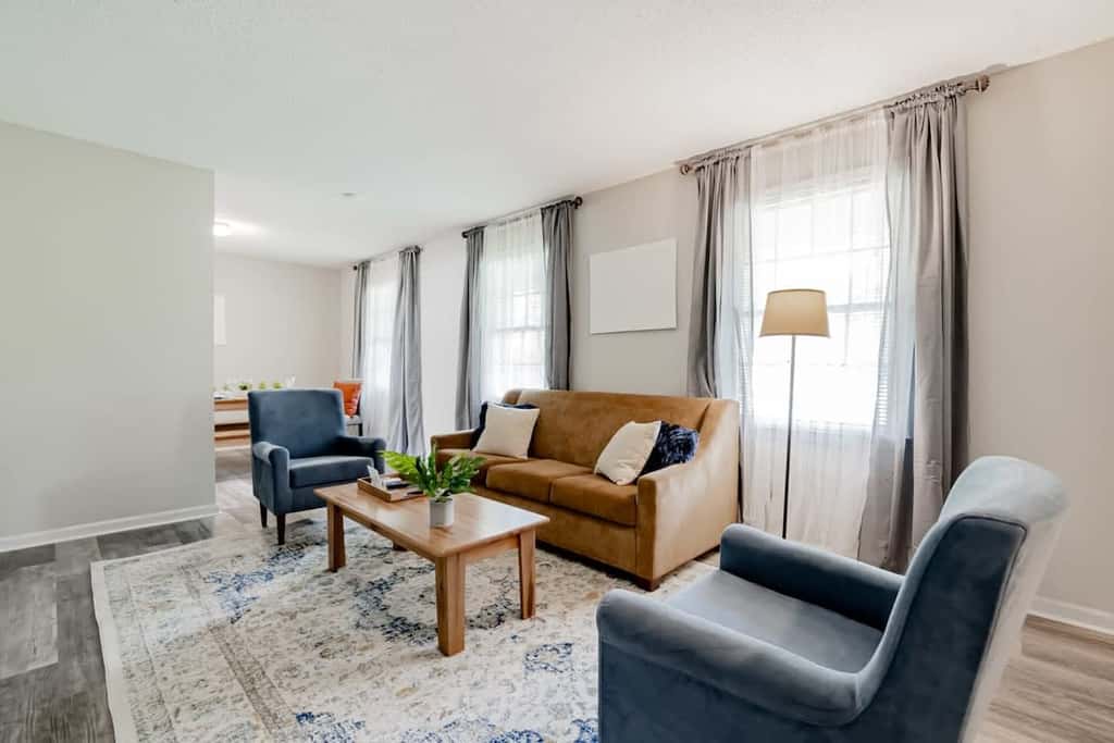 Mins to Lake Murray & Downtown! The Royal Retreat