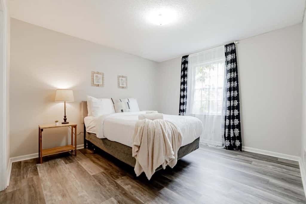 Mins to Lake Murray & Downtown! The Royal Retreat