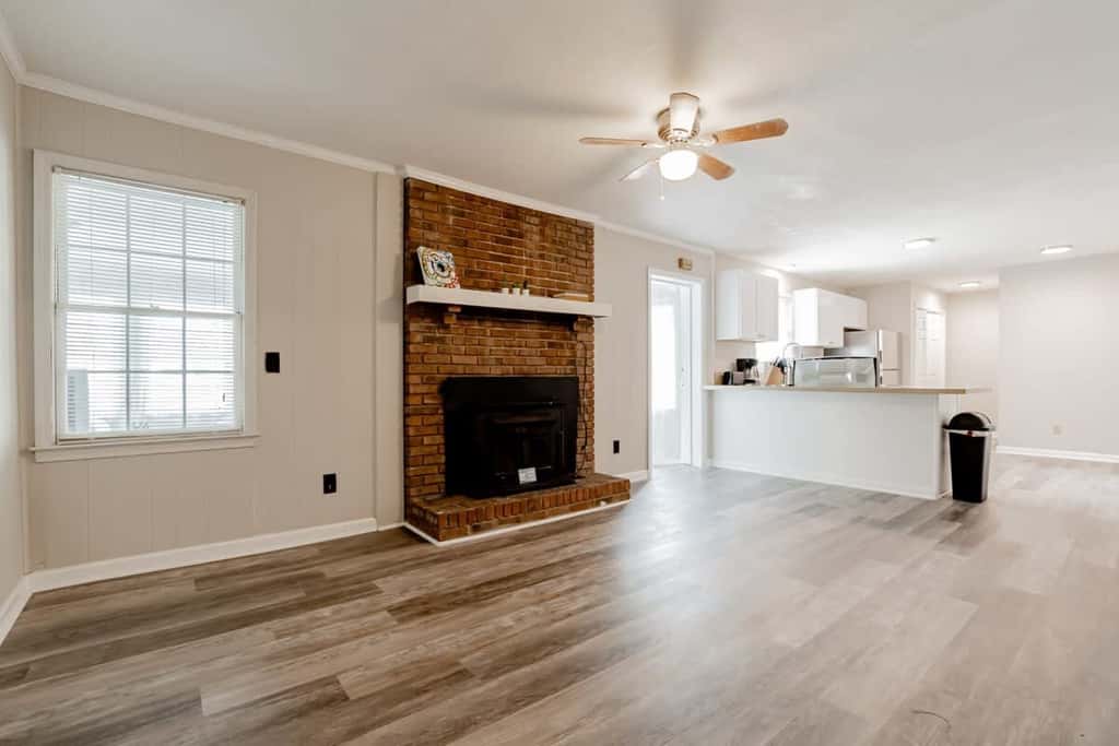 Mins to Lake Murray & Downtown! The Royal Retreat