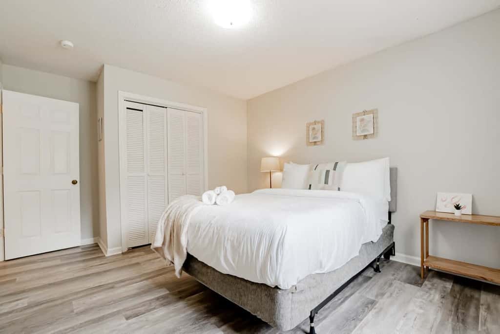 Mins to Lake Murray & Downtown! The Royal Retreat