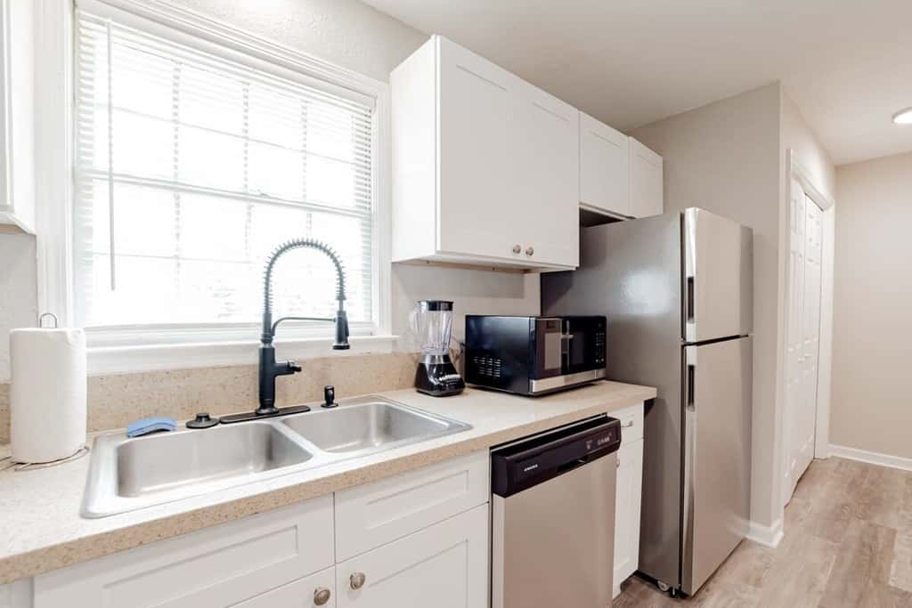 Mins to Lake Murray & Downtown! The Royal Retreat