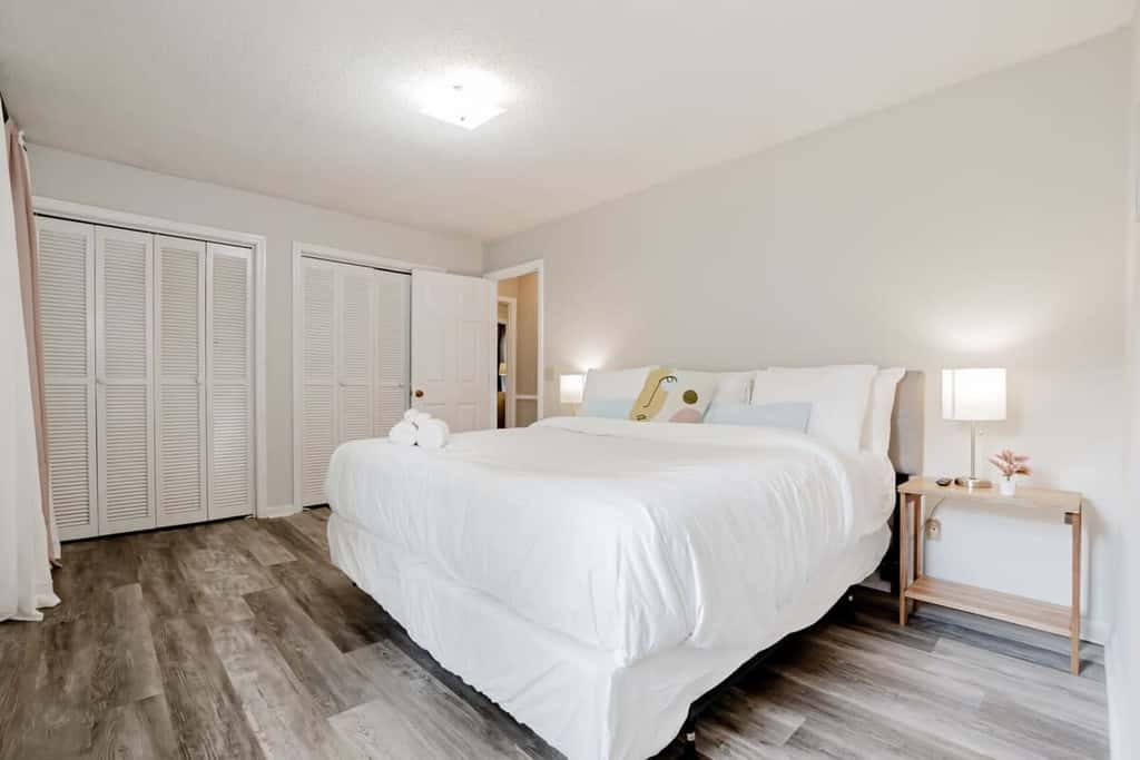 Mins to Lake Murray & Downtown! The Royal Retreat