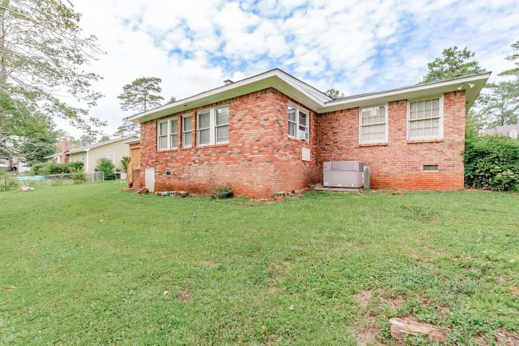 Mins to Lake Murray & Downtown! The Royal Retreat