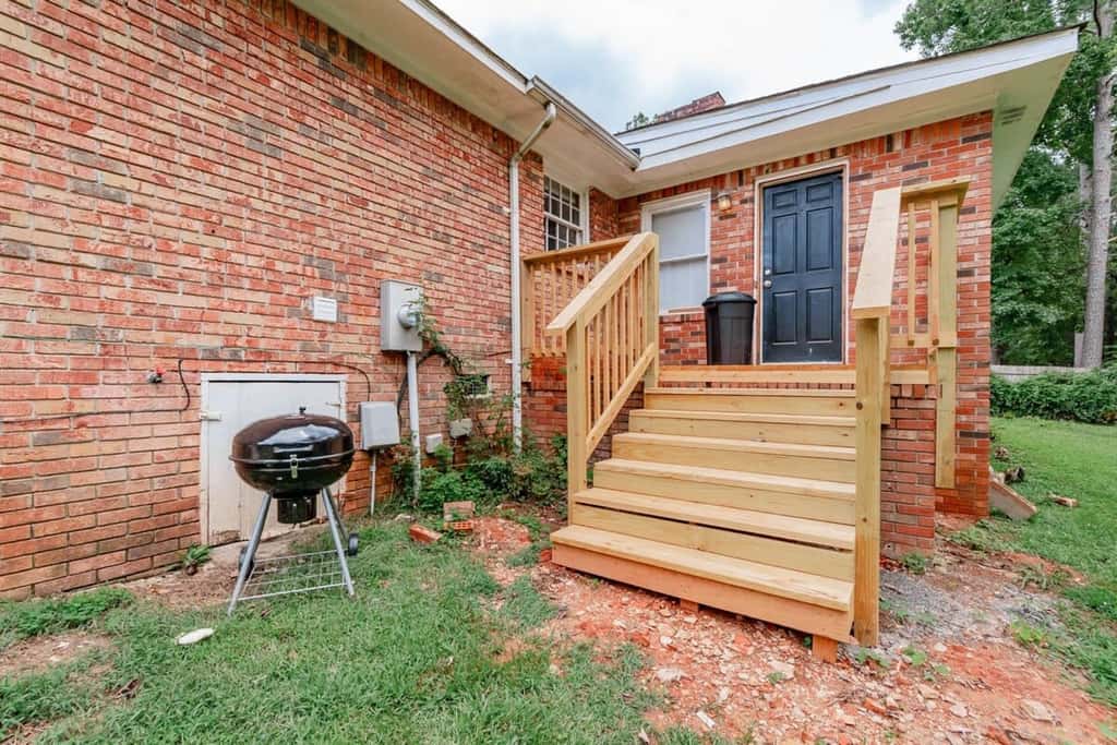 Mins to Lake Murray & Downtown! The Royal Retreat