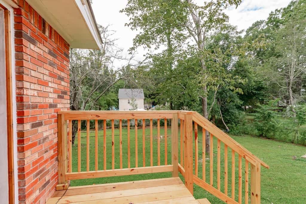 Mins to Lake Murray & Downtown! The Royal Retreat