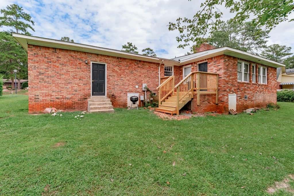 Mins to Lake Murray & Downtown! The Royal Retreat