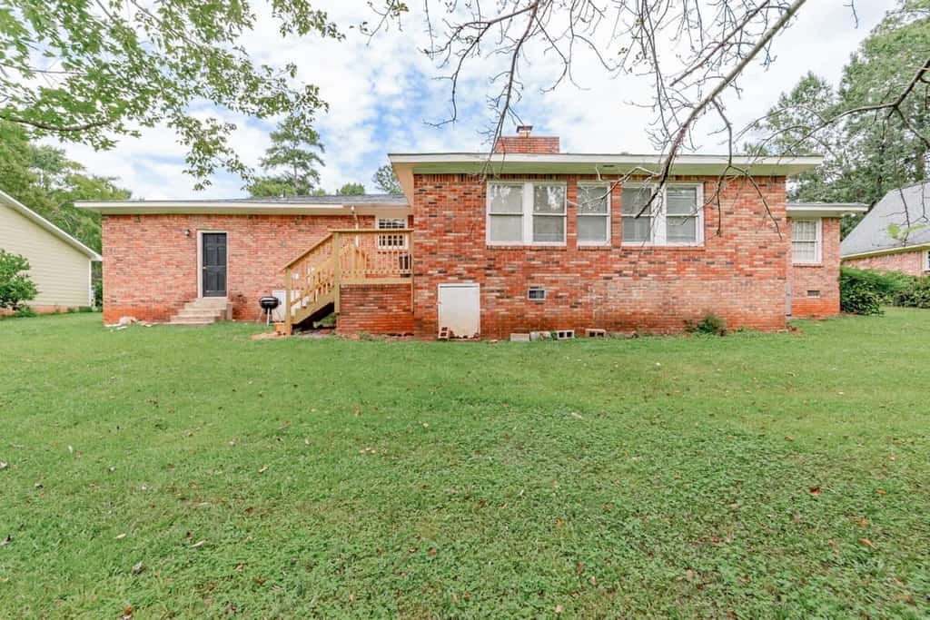 Mins to Lake Murray & Downtown! The Royal Retreat