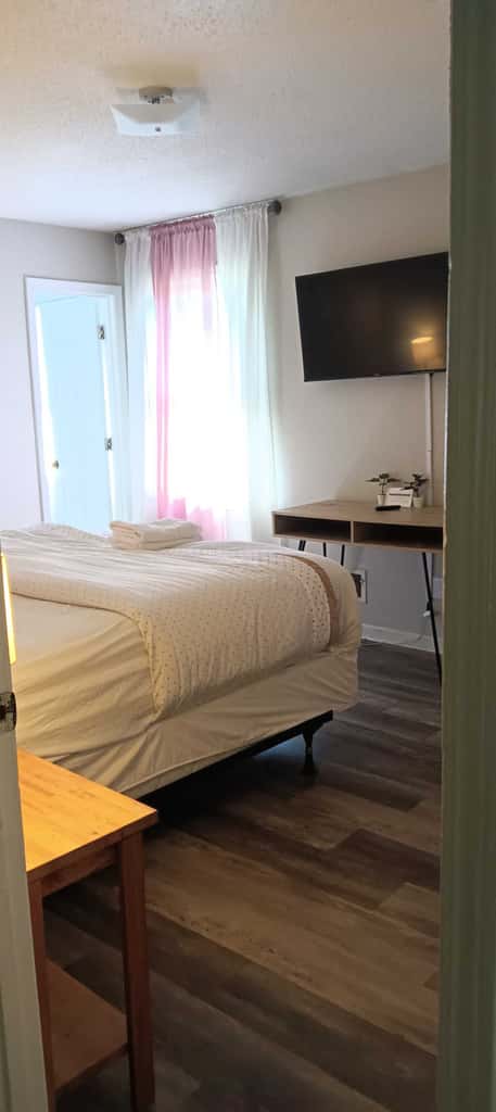 Mins to Lake Murray & Downtown! The Royal Retreat