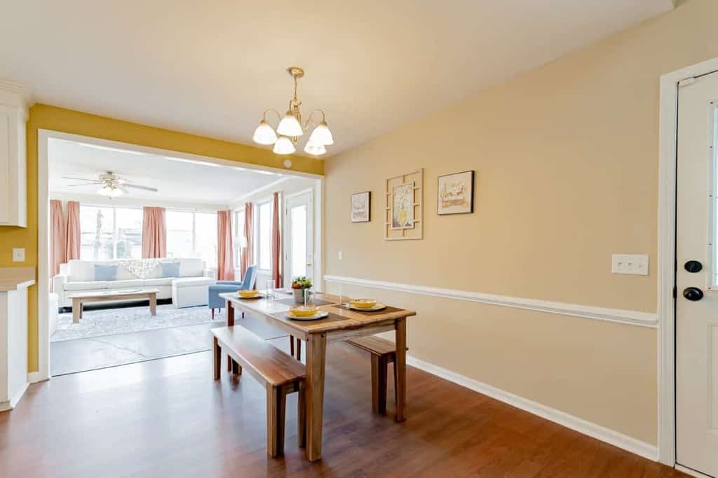 Minutes to Fort Jackson- Stay at the Breeze on Inn