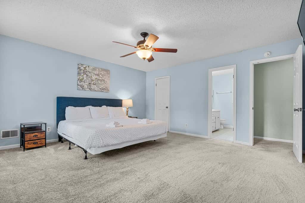 Near Bases & USC - Stay At The Gamecock Cutie!