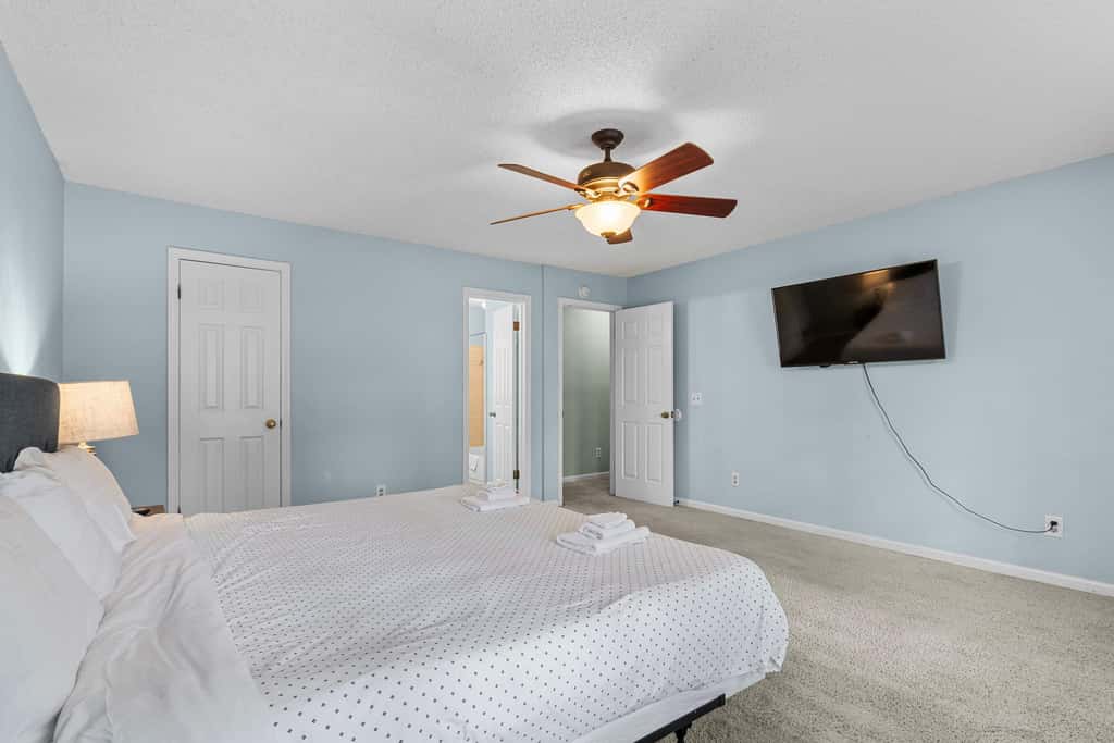 Near Bases & USC - Stay At The Gamecock Cutie!