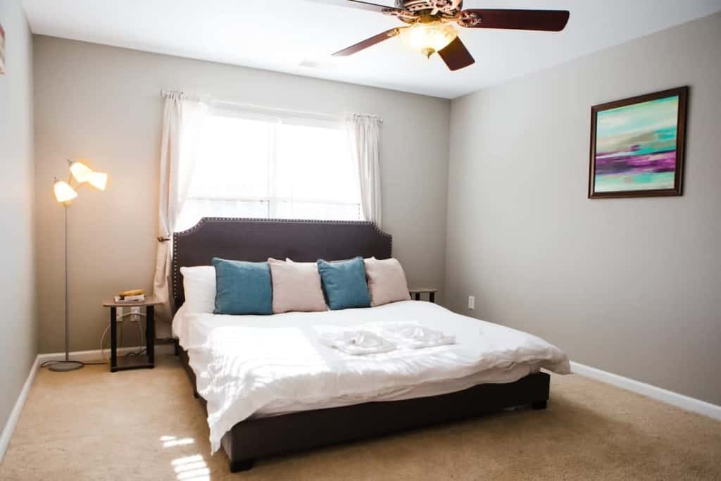 Near USC&Base w/ Screened Porch - The Lucky Charm