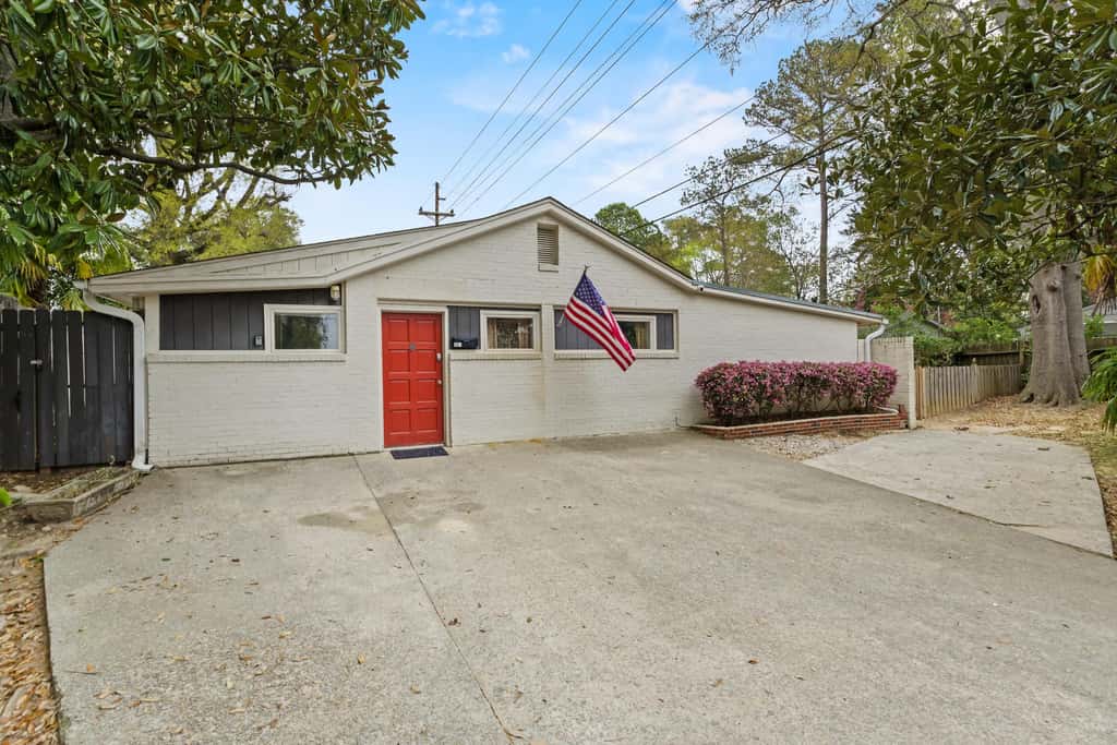USC & Downtown Gem: Modern Family Home!