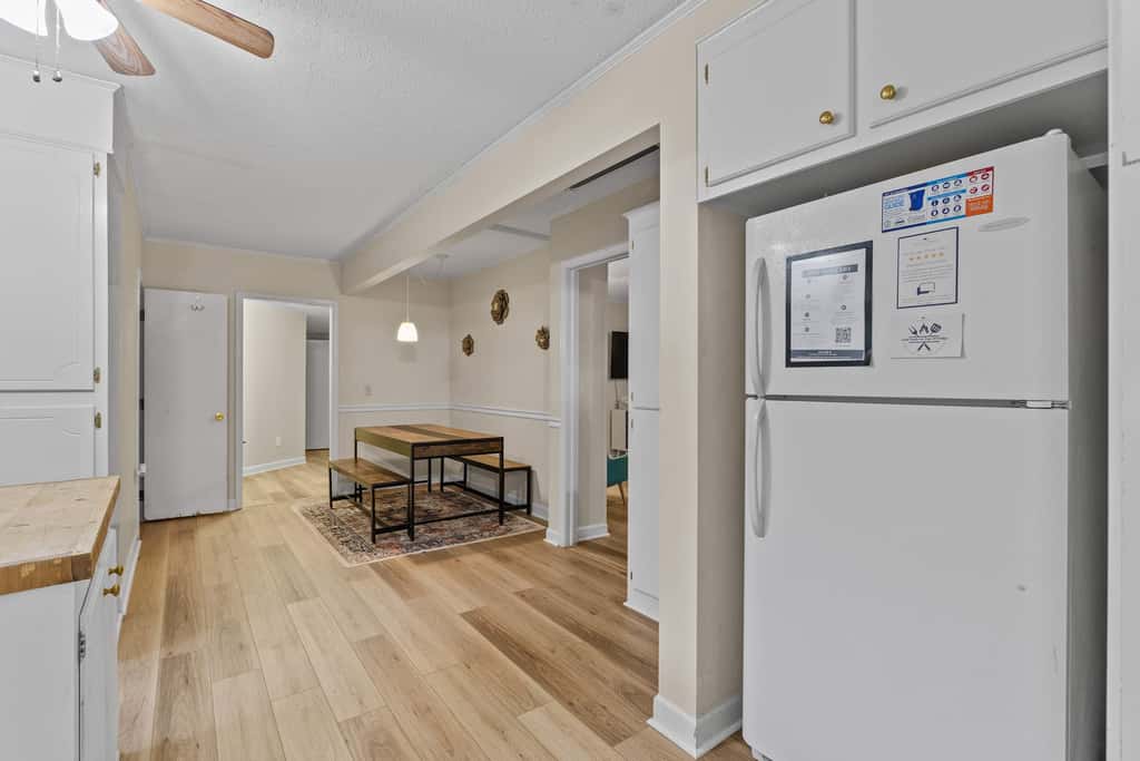 USC & Downtown Gem: Modern Family Home!