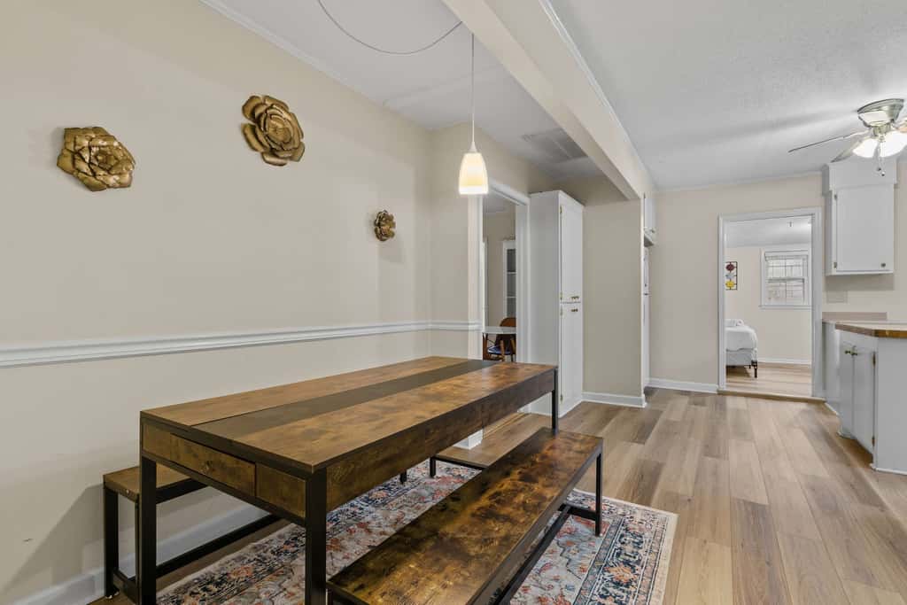 USC & Downtown Gem: Modern Family Home!