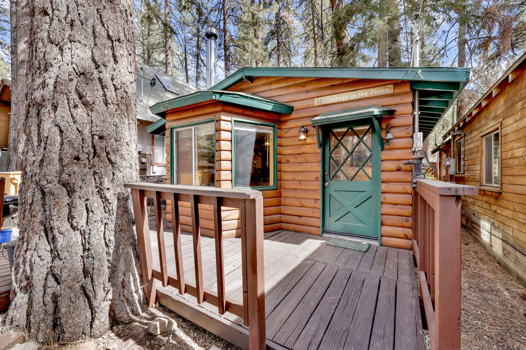 Cottage in the Pines #1667