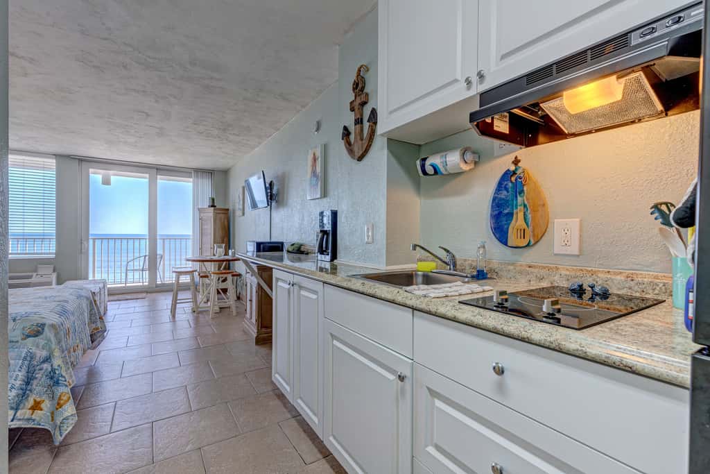 Harbour Beach Resort 612 - The Ocean Calls