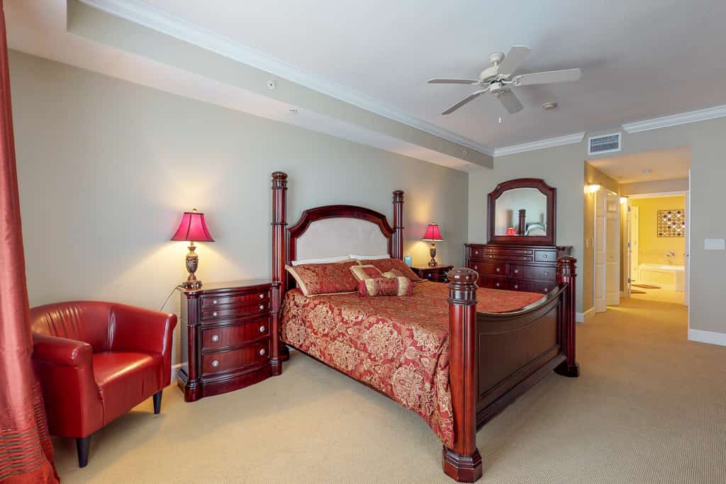 Oceanfront Condo w/ 3 Pools, Hot Tubs & Beach Access