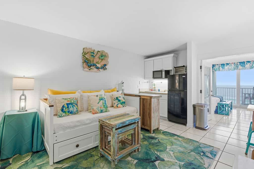 Oceanfront Views + Pool, Balcony & Hot Tub at Harbour Beach Resort