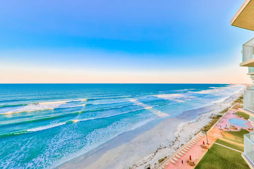 Shores Club 1002