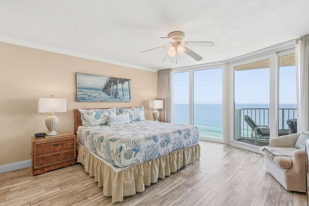 Oceanfront 10th-Floor Condo w/ Balcony, Pool, & Direct Beach Access
