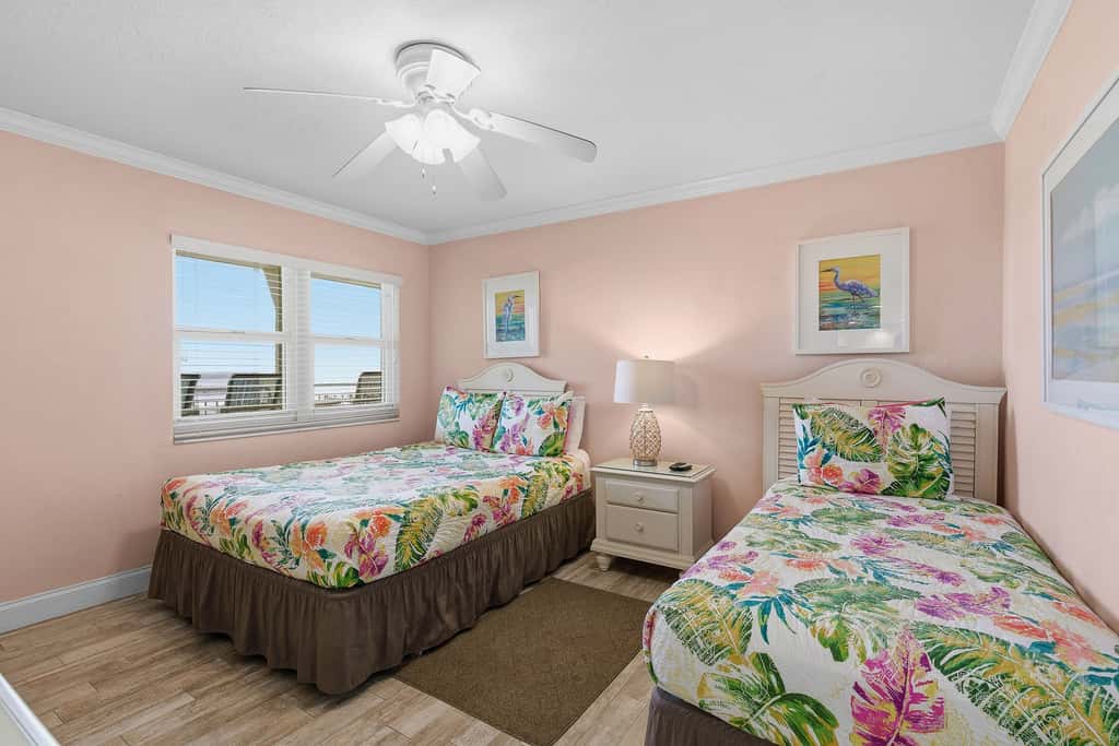 Shores Club 1002