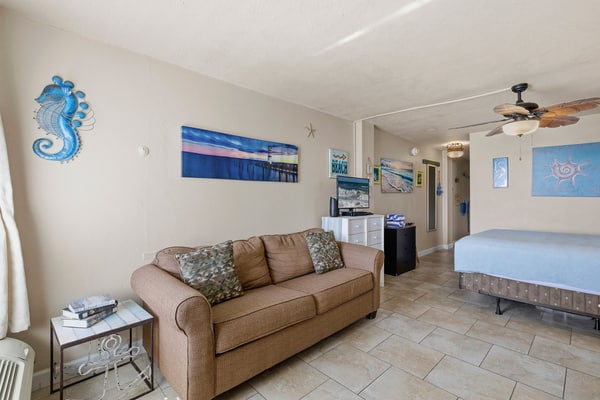 Oceanfront Studio w/ Balcony, Shared Pool & Steps to Beach