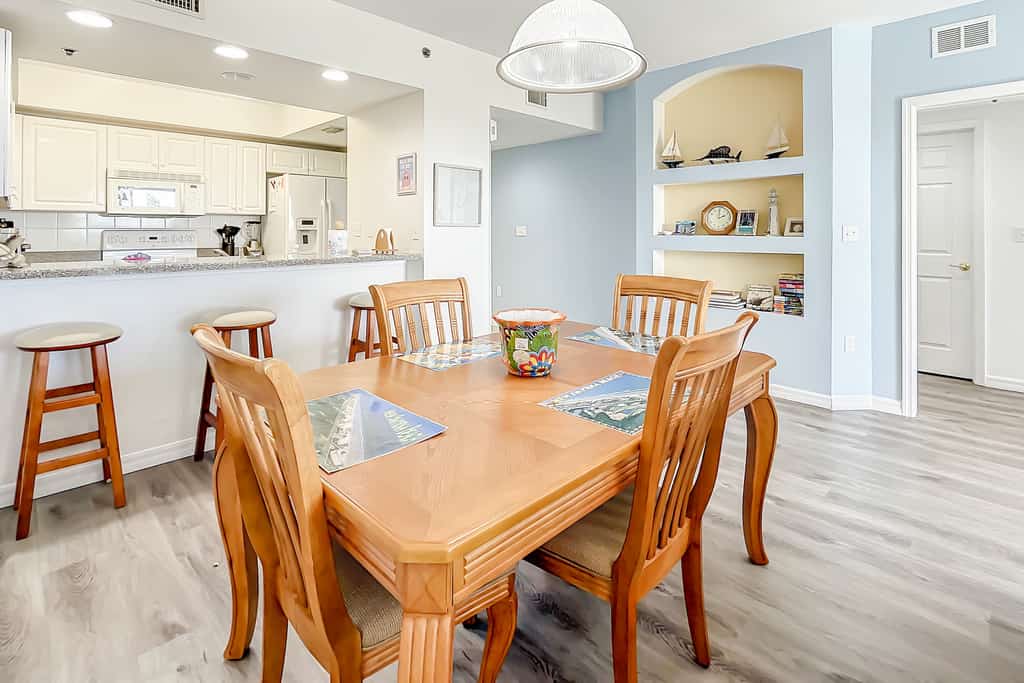 Relaxing Condo w/ Balcony, Pools, Tennis & Steps to Beach