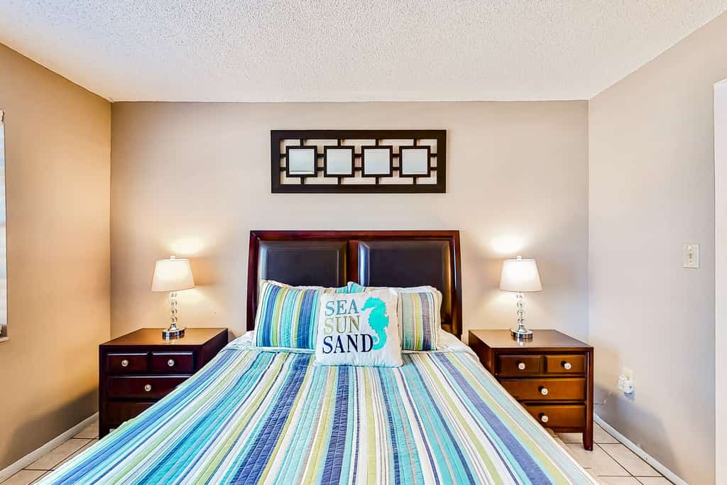 Oceanfront Condo with Pool & Patio – Peaceful Beachside Vibes
