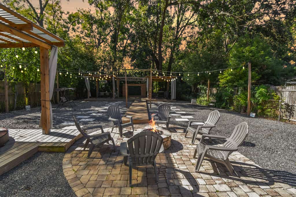 Downtown Jacksonville Retreat | Pet-Friendly with Hot Tub & Backyard Oasis